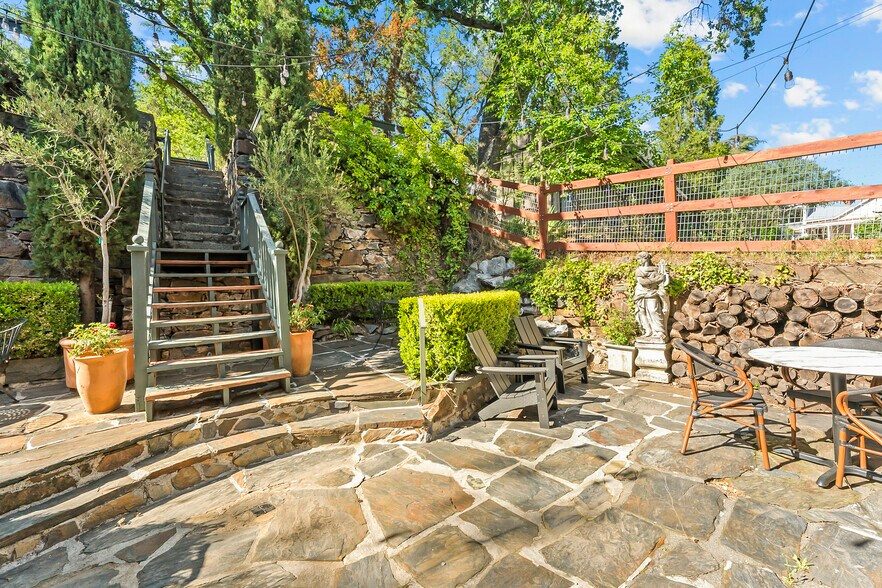 More Photos Of 14202 S State Highway 49, Amador City Hotel For Sale