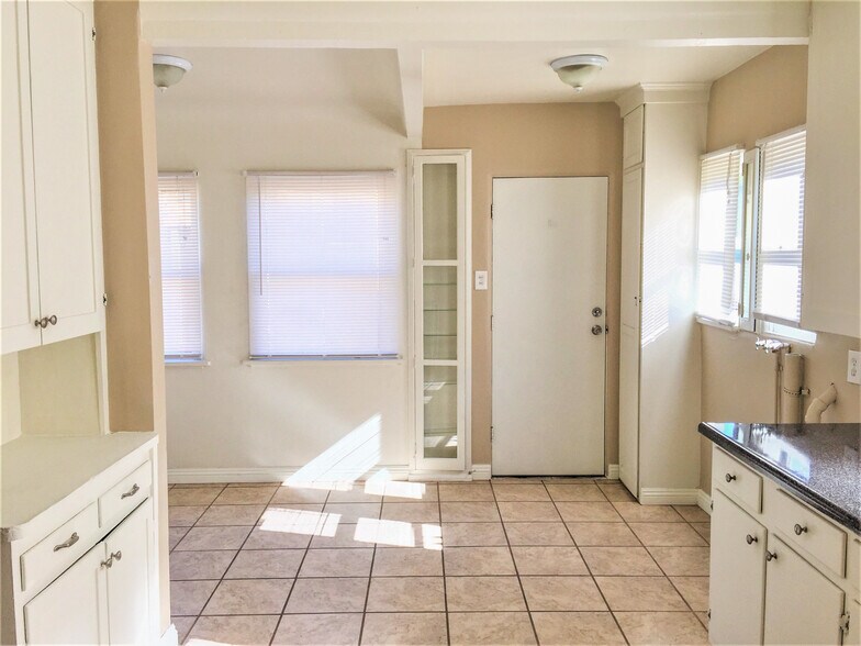 More Photos Of 5220 Pacific Ave, Long Beach Multifamily For Sale