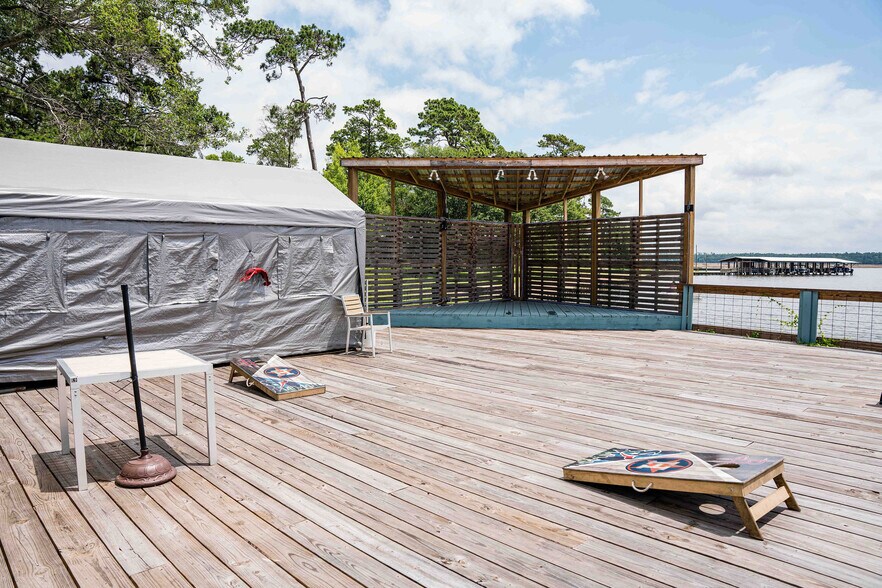 More Photos Of 371 Navaho Trl, Onalaska Hotel For Sale