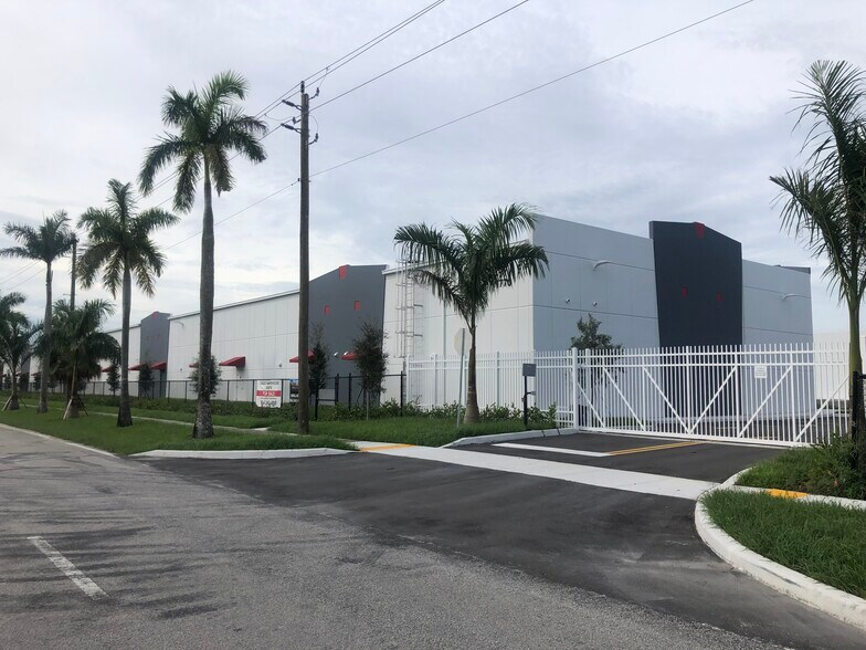 More Photos Of 1770 SE 38th Ave, Homestead Warehouse For Sale