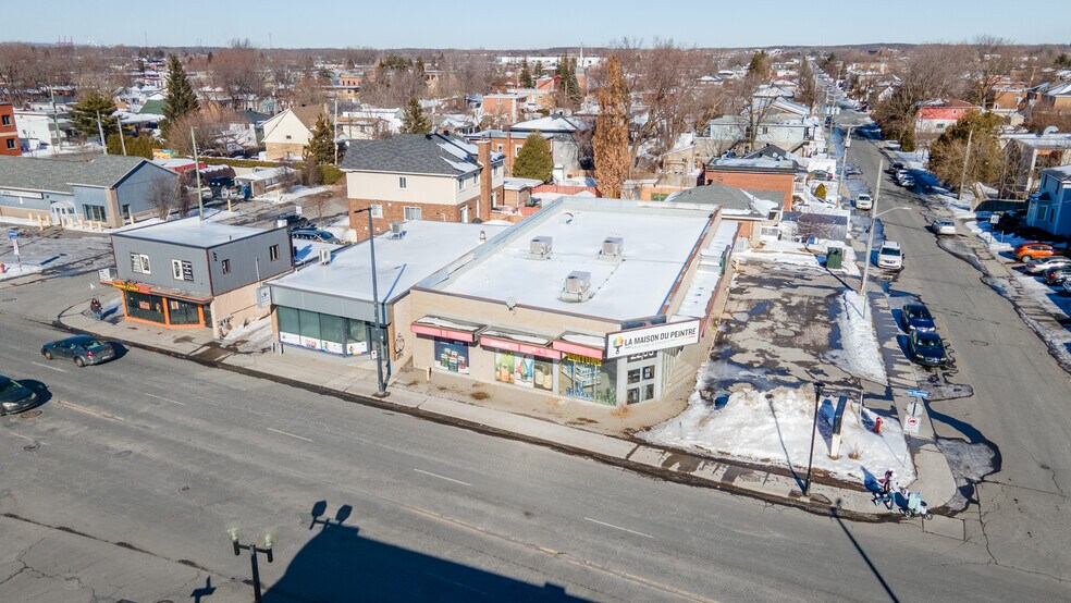 More Photos Of 2203 Ch De Chambly, Longueuil Storefront For Sale