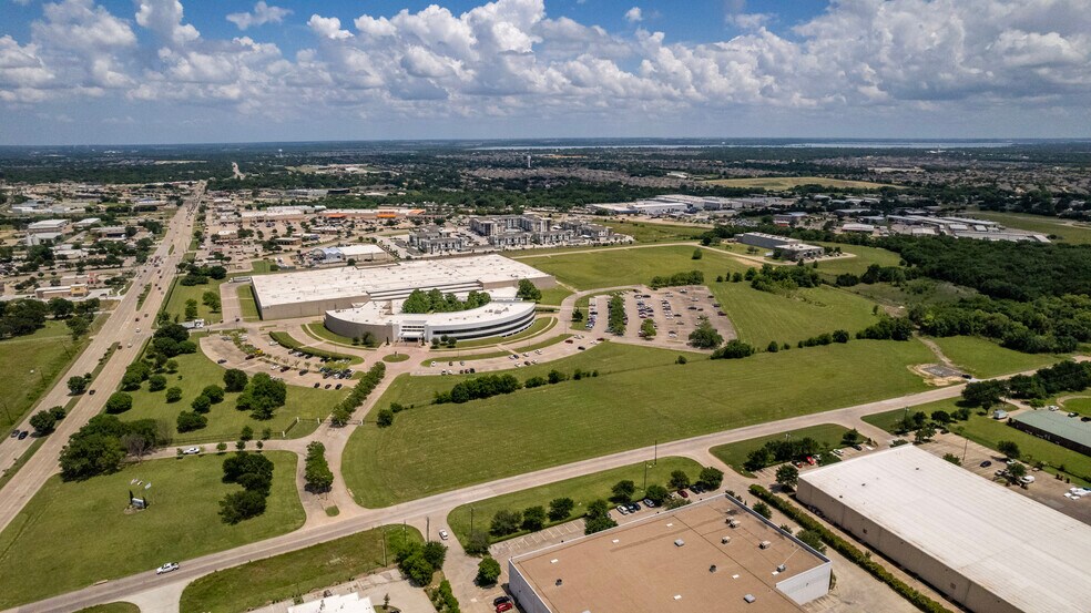 More Photos Of 601 S Sanden Blvd, Wylie Medical For Lease
