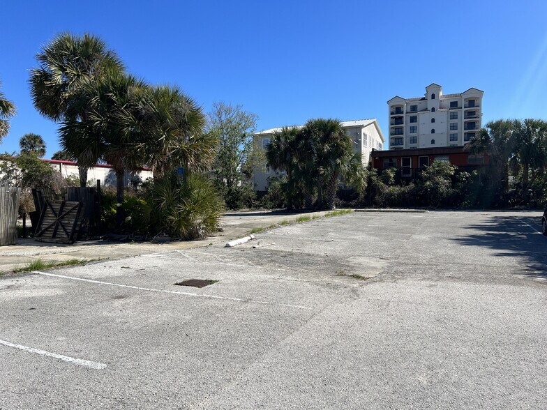 More Photos Of 223 9th Ave S, Jacksonville Beach Restaurant For Lease