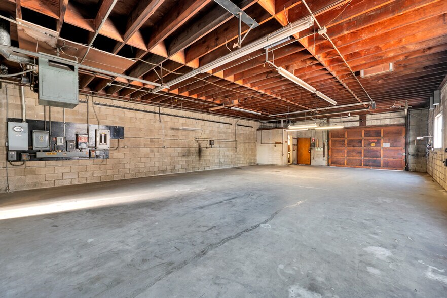 More Photos Of 11606 Inglewood Ave, Hawthorne Auto Repair For Sale