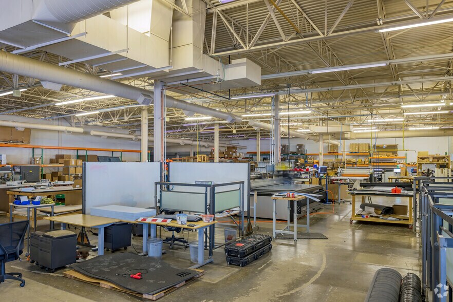 More Photos Of 550 E Thornton Pky, Thornton Unknown For Lease