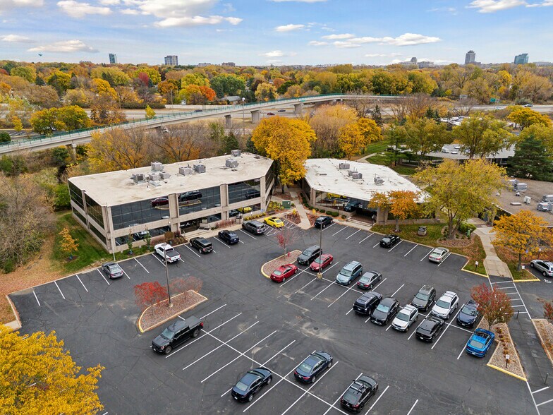 More Photos Of 7250 Metro Blvd, Edina Loft Creative Space For Lease