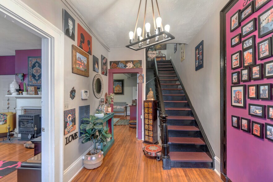 More Photos Of 834 Monticello Rd, Charlottesville Storefront Retail Residential For Sale