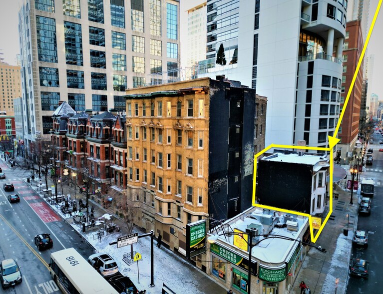 Primary Photo Of 806 N Rush St, Chicago General Retail For Sale