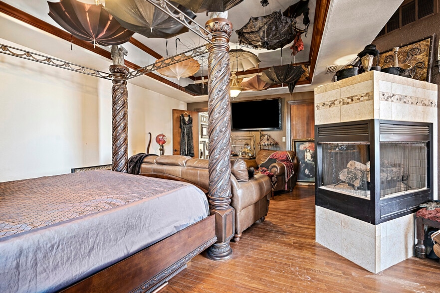 More Photos Of 103 S 6th St, Brownfield Restaurant For Sale