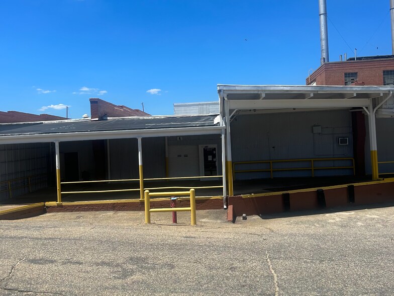 More Photos Of 100 N 13th St, Erwin Warehouse For Lease