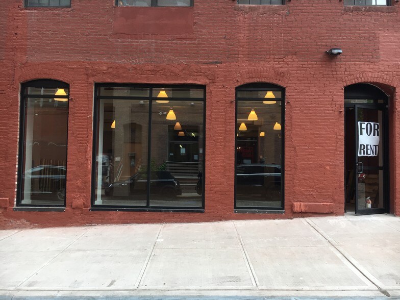 More Photos Of 247 Water St, Brooklyn Manufacturing For Lease