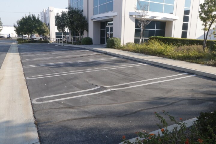 More Photos Of 2816 Columbia St, Torrance Light Distribution For Lease