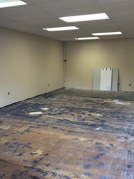 More Photos Of 2632 E St, Washougal Loft Creative Space For Sale