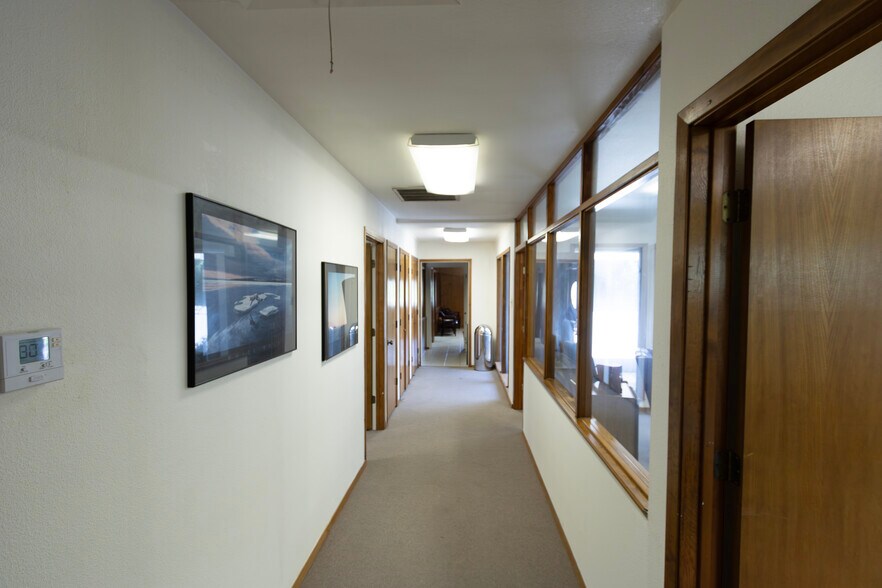 More Photos Of 1501 Southeast Pky, Azle Office For Sale