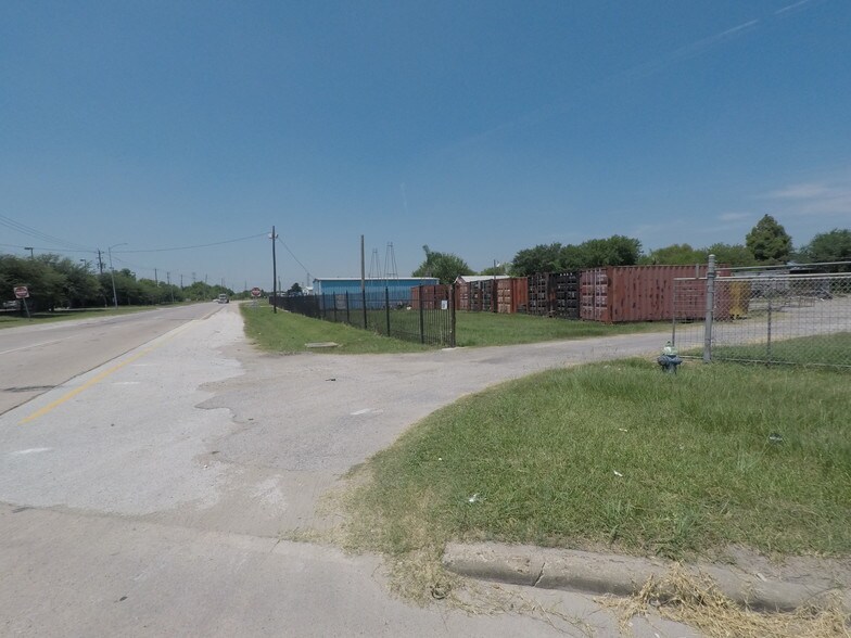 109 Holmes Rd, Houston, TX 77045 Land For Sale