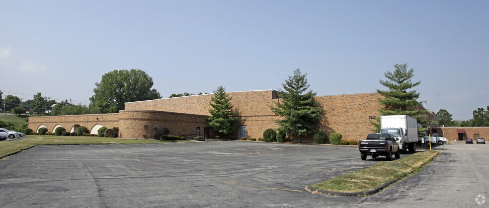 Primary Photo Of 3801 McKelvey Rd, Bridgeton Flex For Lease