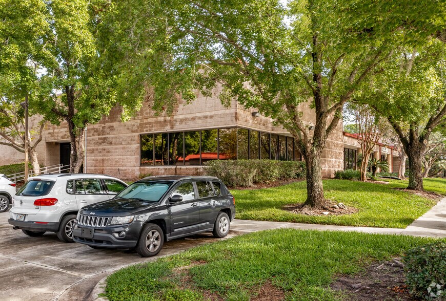 More Photos Of 4900 Creekside Dr, Clearwater Unknown For Lease