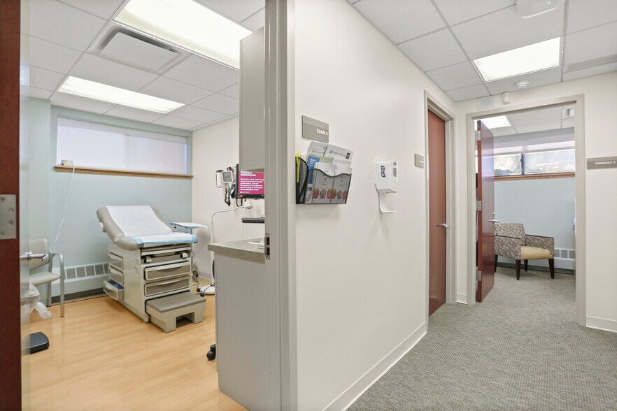 More Photos Of 161 Cherry St, New Canaan Office For Lease