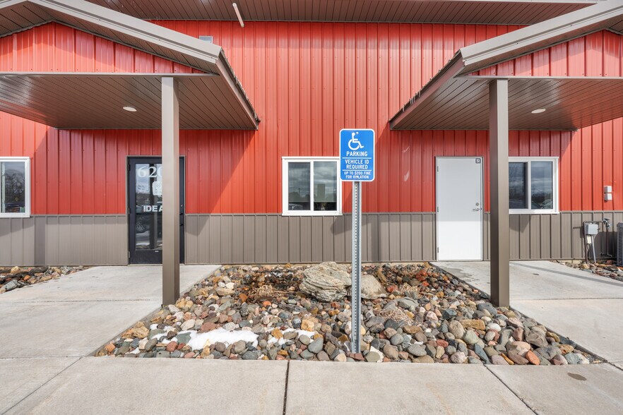 More Photos Of 6202 402nd St, North Branch Manufacturing For Sale