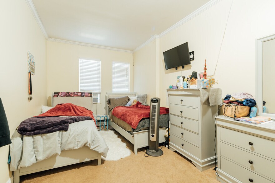 More Photos Of 804 Broadway, Bayonne Storefront Retail Residential For Sale