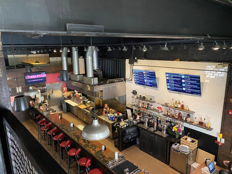 More Photos Of 89 Arch St, Hartford Restaurant For Sale