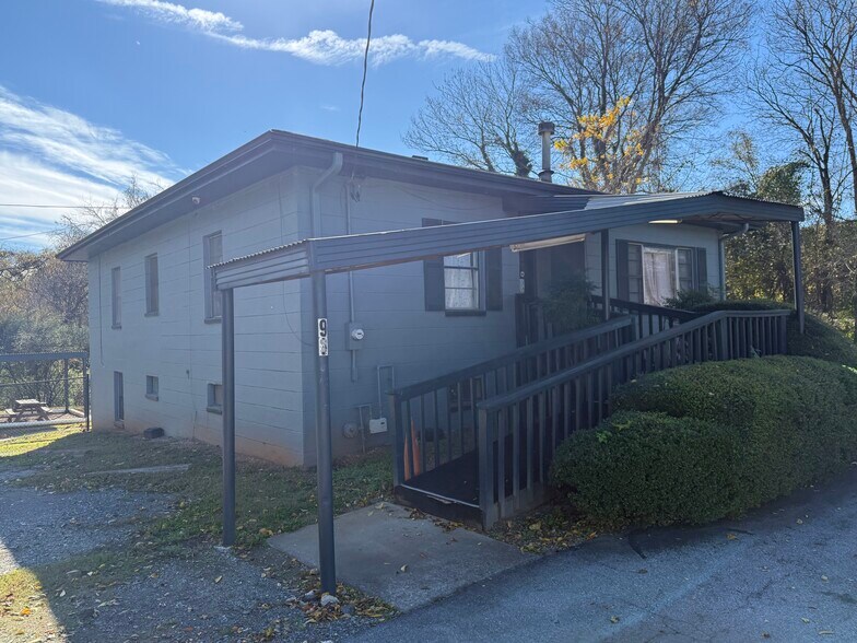 More Photos Of 96 W Felton Rd, Cartersville Office For Sale