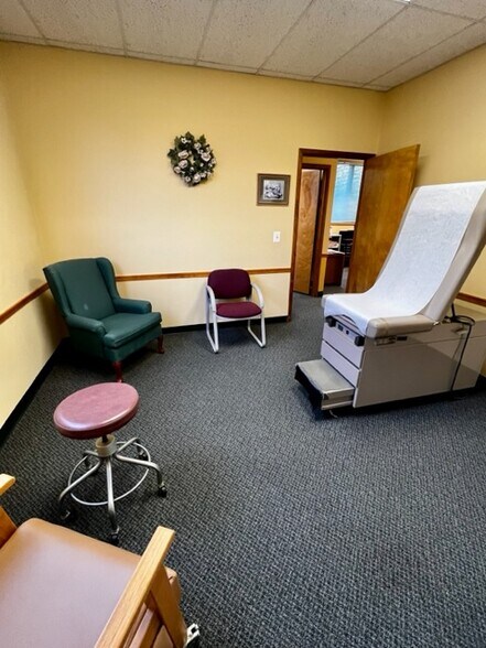 More Photos Of 2130 Highway 35, Sea Girt Medical For Sale
