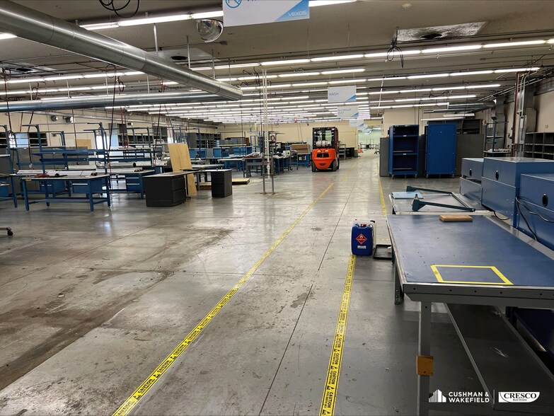 More Photos Of 110 Commerce Dr, LaGrange Manufacturing For Sale