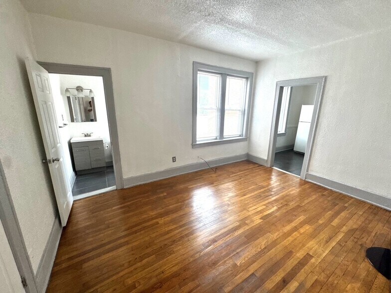 More Photos Of 2199 Lansing St, Detroit Apartments For Sale