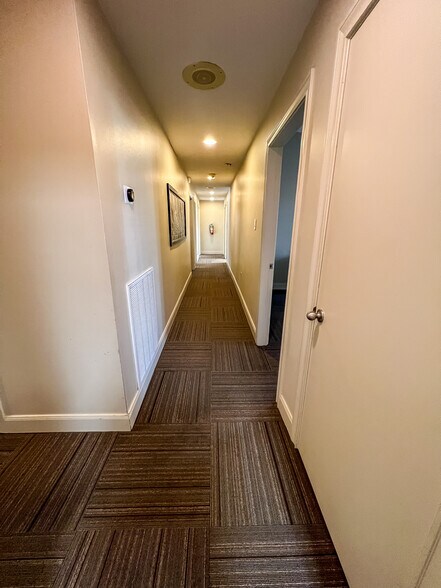 More Photos Of 105 Beau Chene Blvd, Mandeville Office For Lease