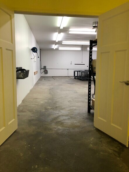More Photos Of 1225 Ransdell Ct, Lebanon Warehouse For Lease
