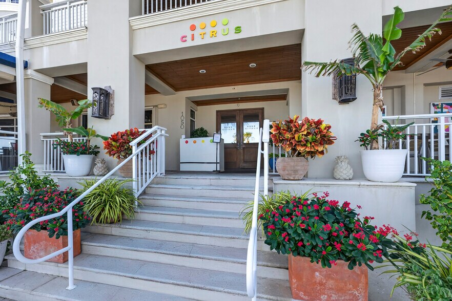 More Photos Of 1050 Easter Lily Ln, Vero Beach Apartments For Sale