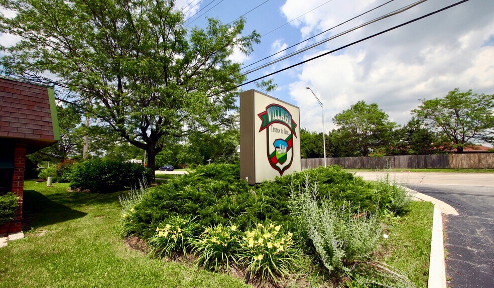 More Photos Of 901-955 W Wise Rd, Schaumburg Unknown For Lease