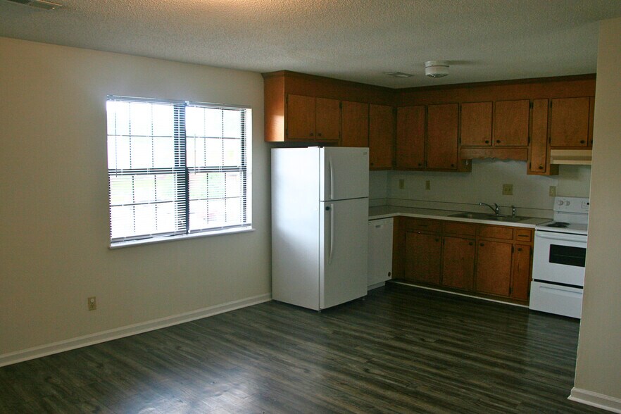 More Photos Of 901 Corona Dr, Orangeburg Apartments For Sale
