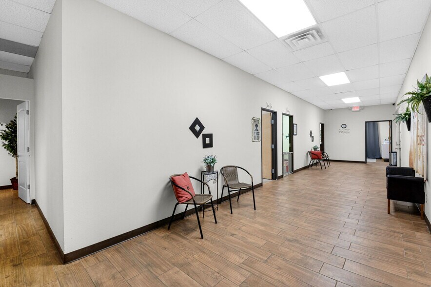 More Photos Of 831 S Circle Dr, Colorado Springs Storefront Retail Office For Sale