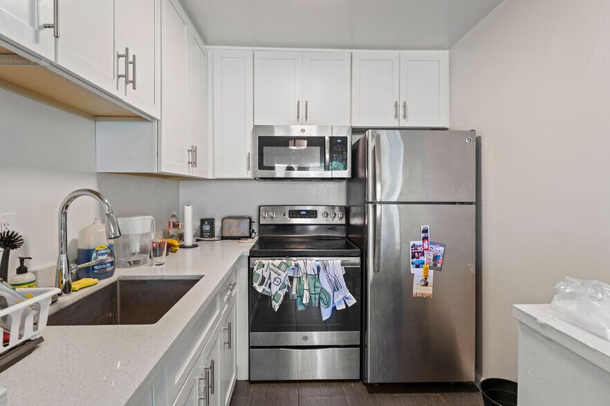 More Photos Of 2427 McKinley Ave, Berkeley Apartments For Sale