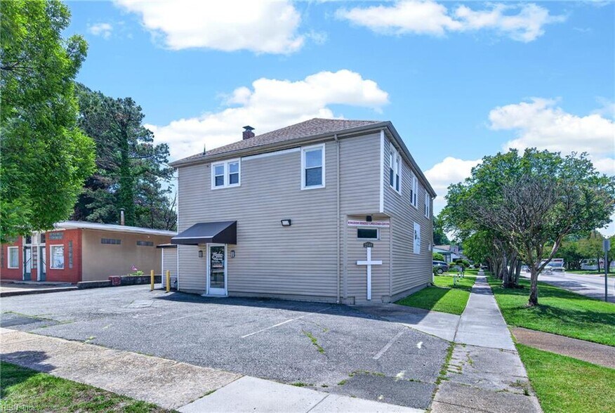 Primary Photo Of 2546 Ballentine Blvd, Norfolk General Retail For Sale