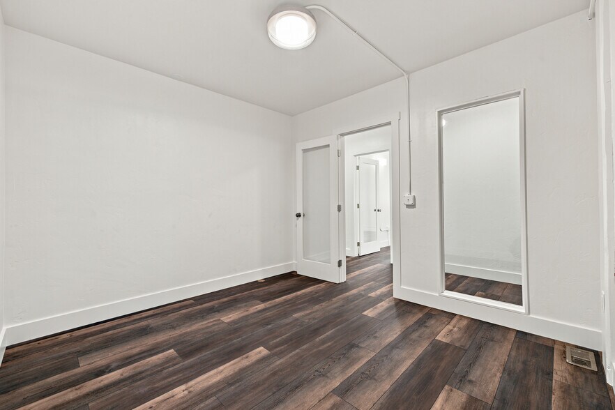 More Photos Of 1260 N West St, Wilson Office For Lease