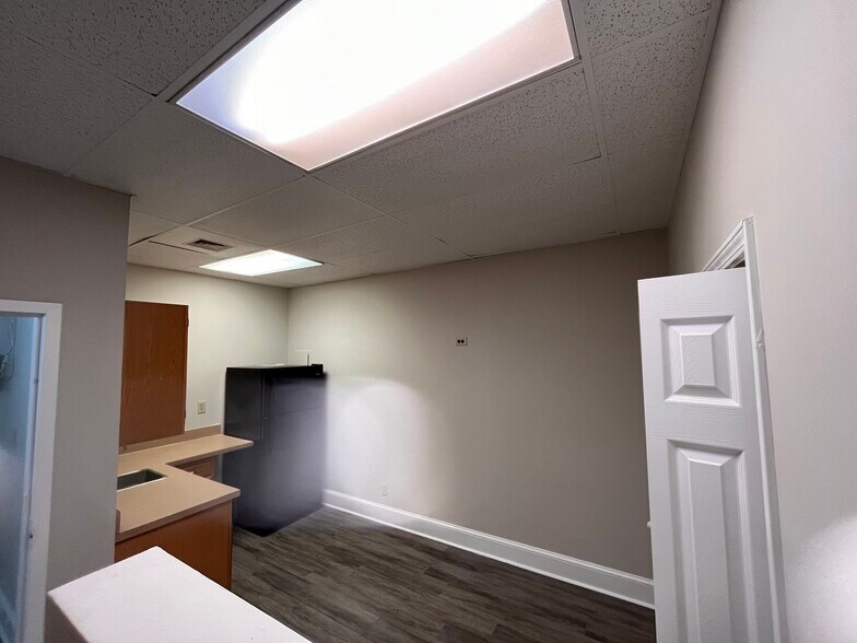 More Photos Of 685 Thornton Way, Lithia Springs Unknown For Lease