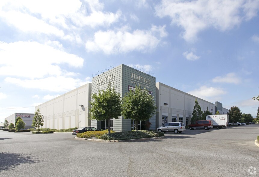 More Photos Of 1919 Monterey Rd, San Jose Warehouse For Lease
