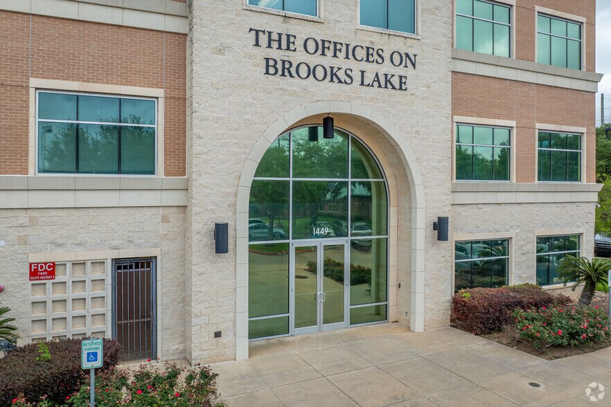 More Photos Of 1449 Highway 6, Sugar Land Office For Lease