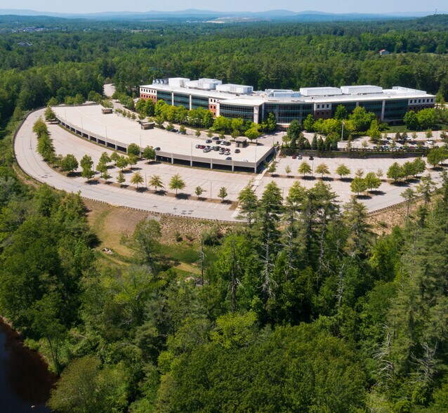 More Photos Of 100 Waumbec Dr, Dover Unknown For Lease