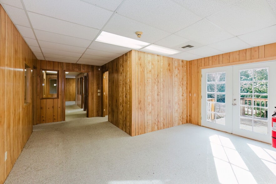 More Photos Of 4938 SW Lake Flora Rd, Port Orchard Office For Lease