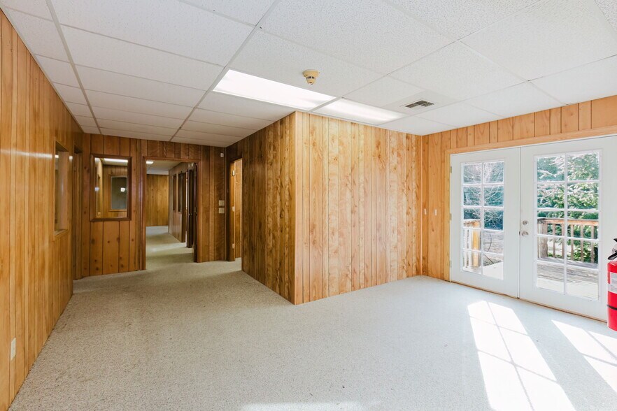 More Photos Of 4938 SW Lake Flora Rd, Port Orchard Office For Lease