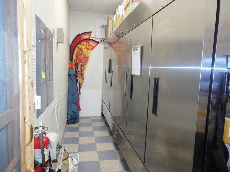 More Photos Of 3510 Cadillac Dr, Farwell Restaurant For Sale
