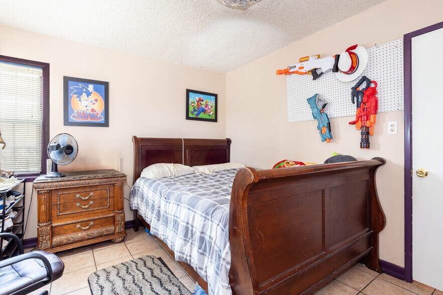 More Photos Of 6402 Graves Ave, Van Nuys Apartments For Sale