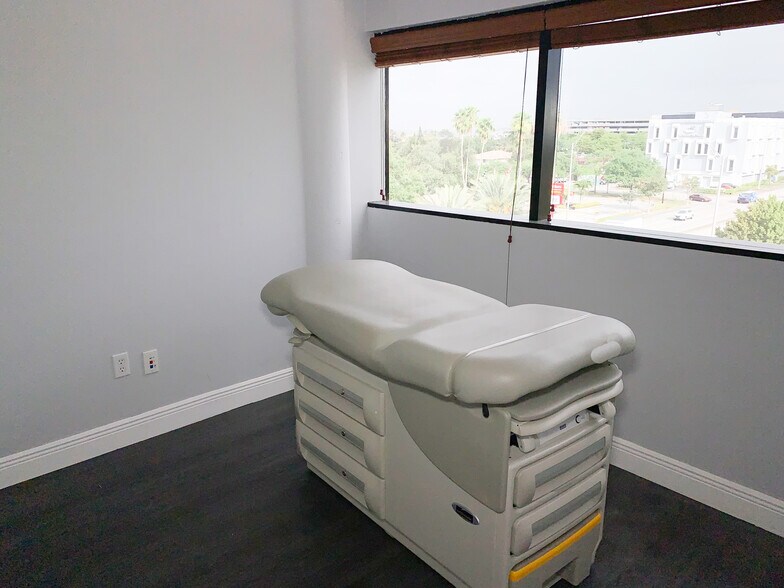 More Photos Of 351 NW Le Jeune Rd, Miami Medical For Lease