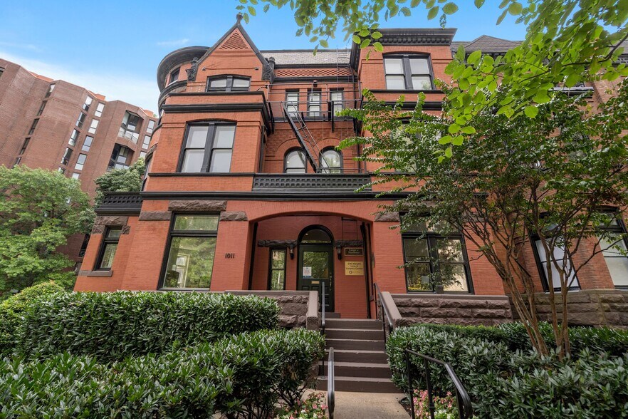 More Photos Of 1011 New Hampshire Ave NW, Washington Office For Sale