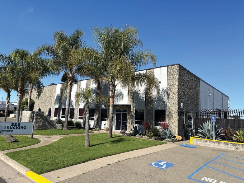Primary Photo Of 477 Roland Way, Oakland Warehouse For Lease