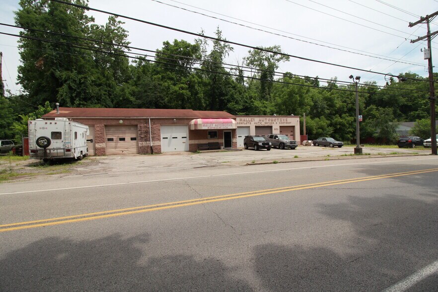 More Photos Of 801 Universal Rd, Pittsburgh Auto Repair For Sale